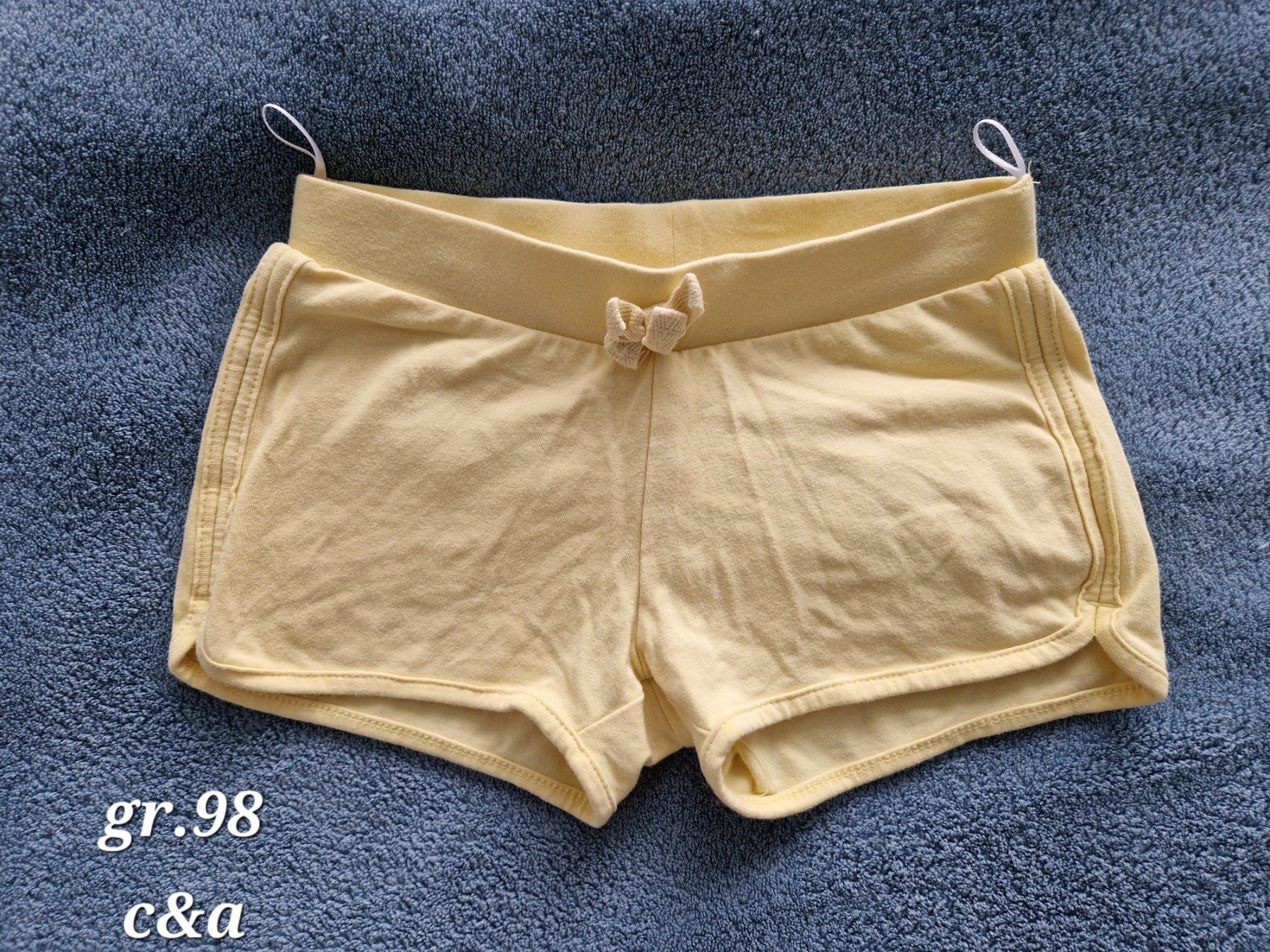 C&A Pantaloni: Kurze Hose grösse 98 – Usato da Heimberg venduto da Eleanor20