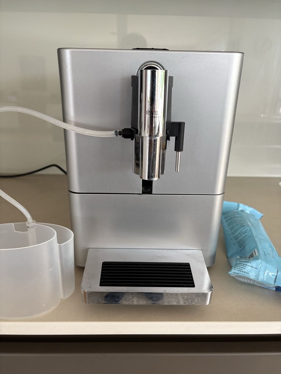 Jura Kaffeemaschinen & Espressomaschinen: Jura Ena  90 – Gebraucht aus Wollerau von AMJones 4