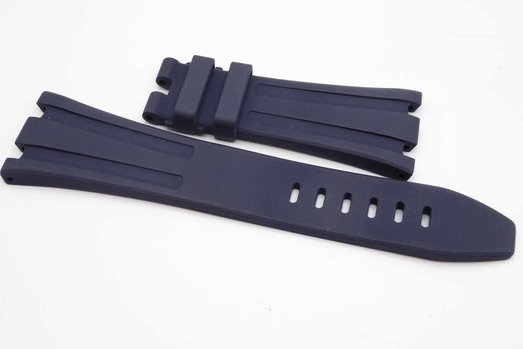 Audemars Piguet Orologi: Audemars Piguet Navy Blue Rubber Strap 29mm – Usato da Geneve venduto da adr_xk6n