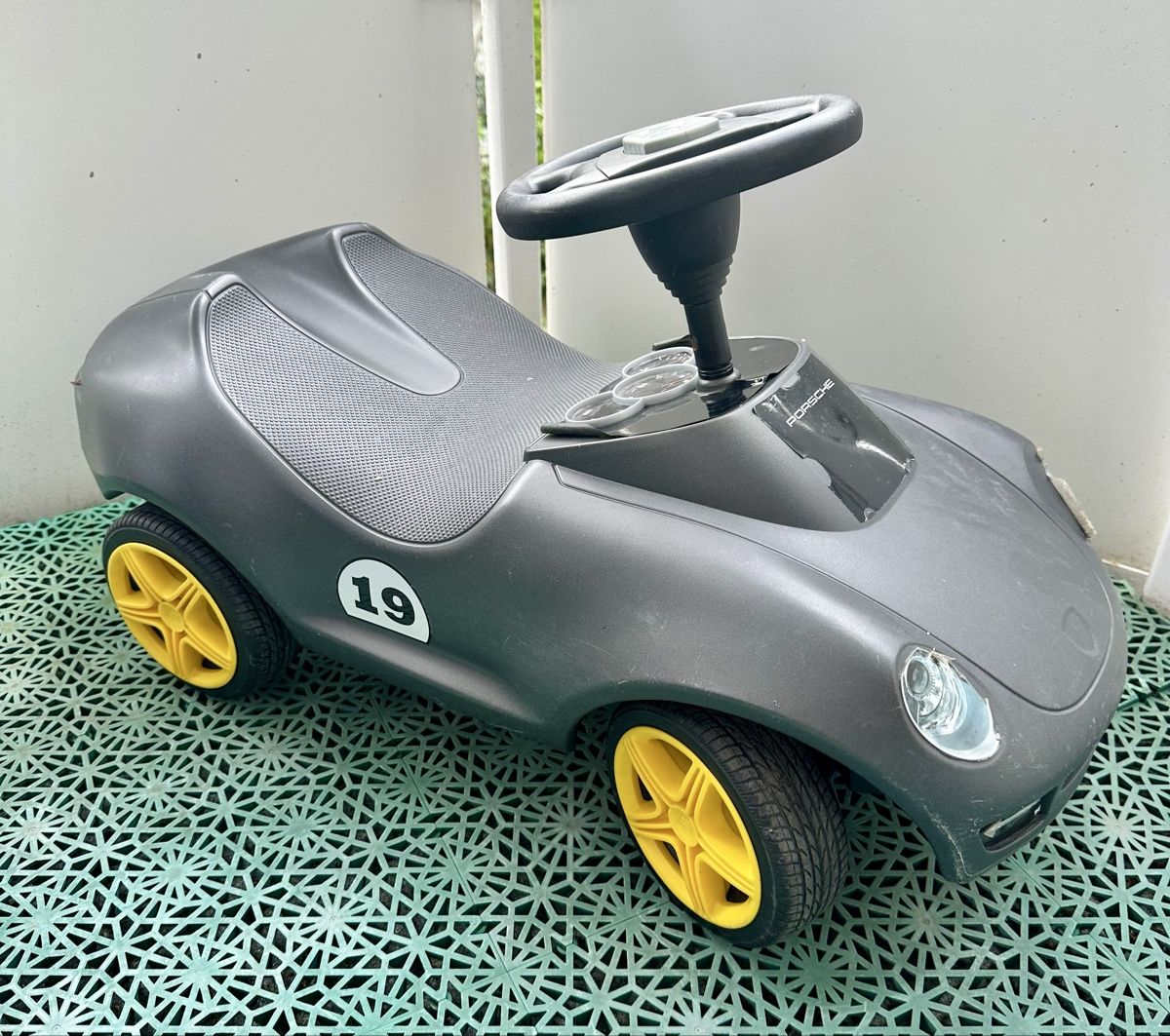 Veicoli per bambini: Porsche Kinder-Rutschauto – Usato da Thalwil venduto da baz_vbc9