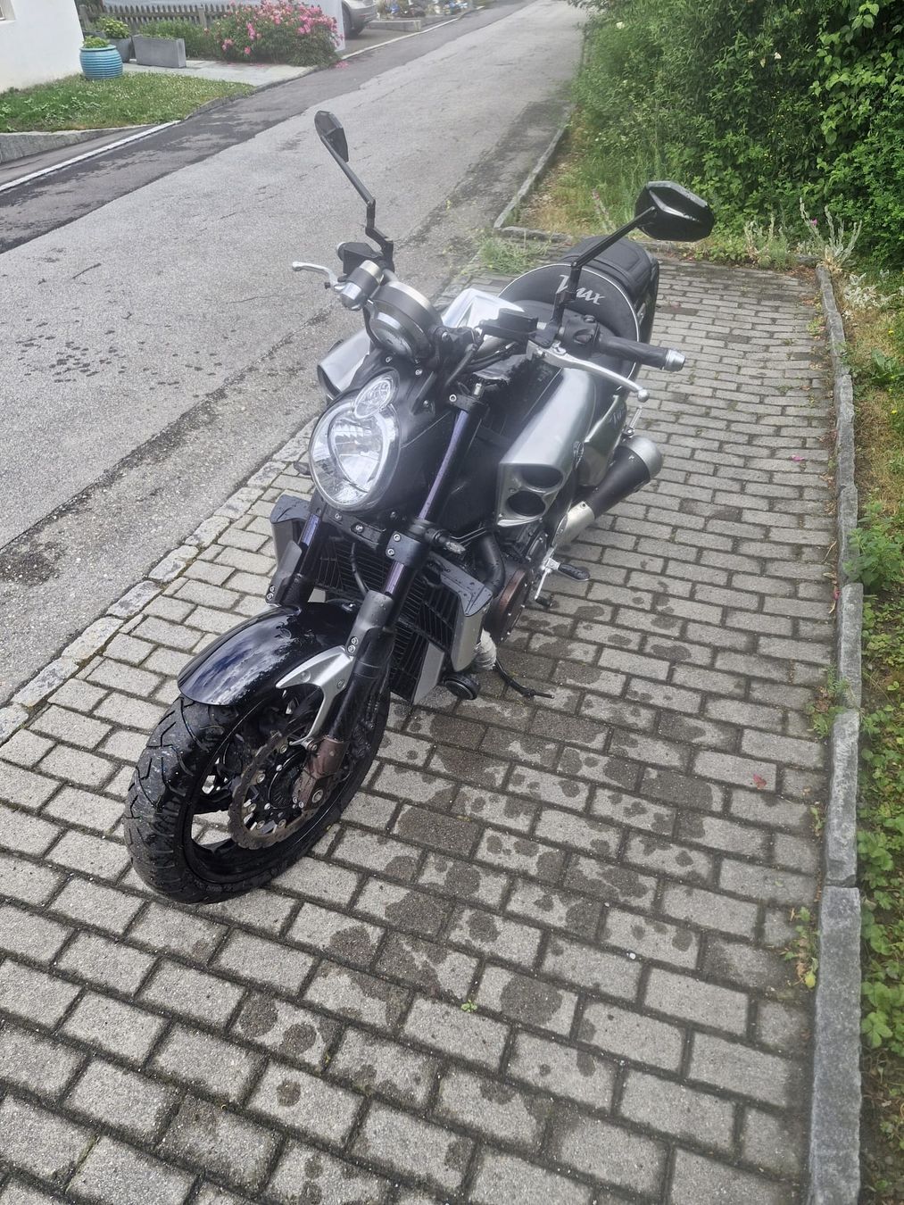 Yamaha Strada: Yamaha VMAX 1700 – Usato da Chur venduto da maz_rl2x 2