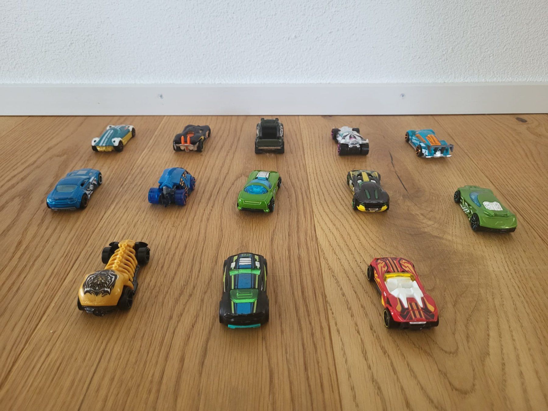 Hot Wheels Spielzeuge: Hotwheels  (13 Stk.) – Gebraucht aus Urdorf von Danii5 1