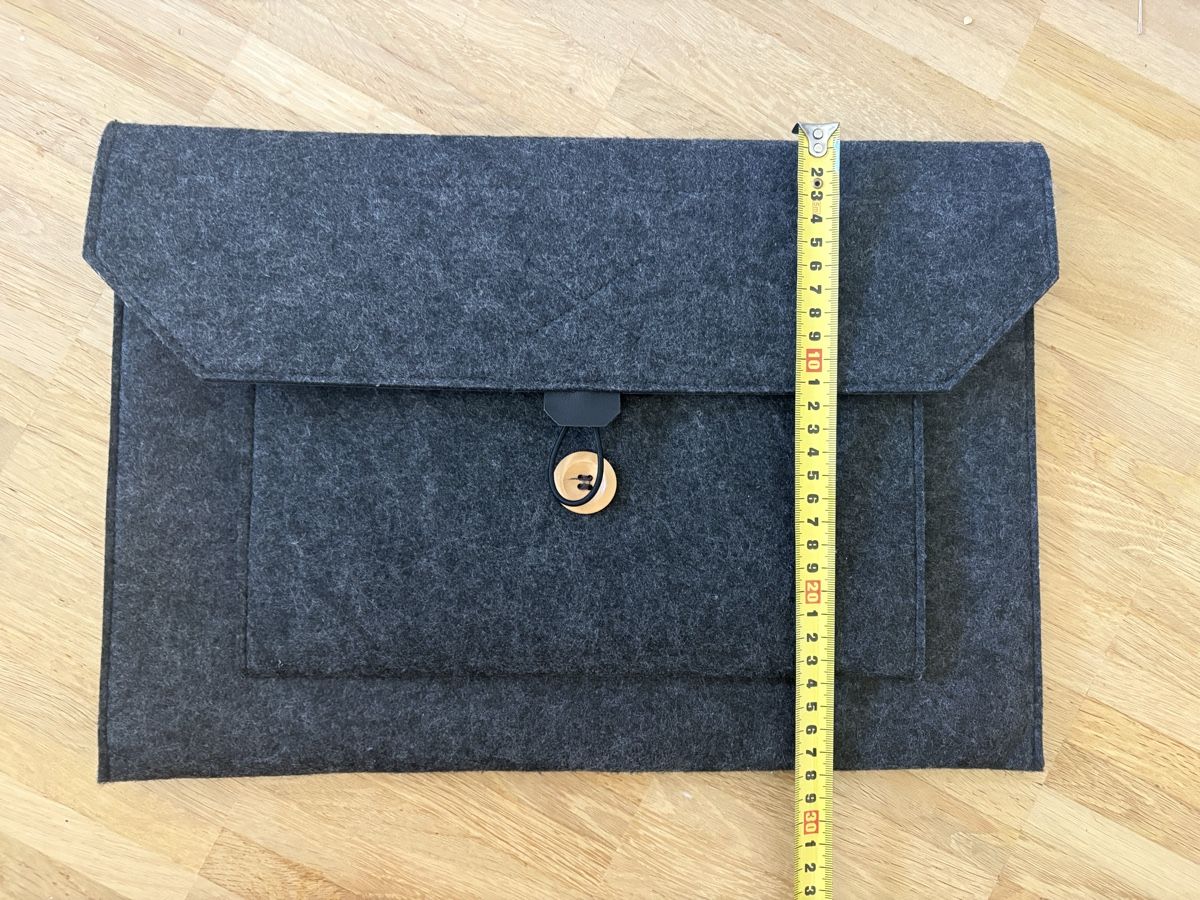 Borse: Felt Laptop Sleeve Dark Grey 41cm x 28cm – Nuovo (secondo la descrizione) da Nyon venduto da Iamher 2