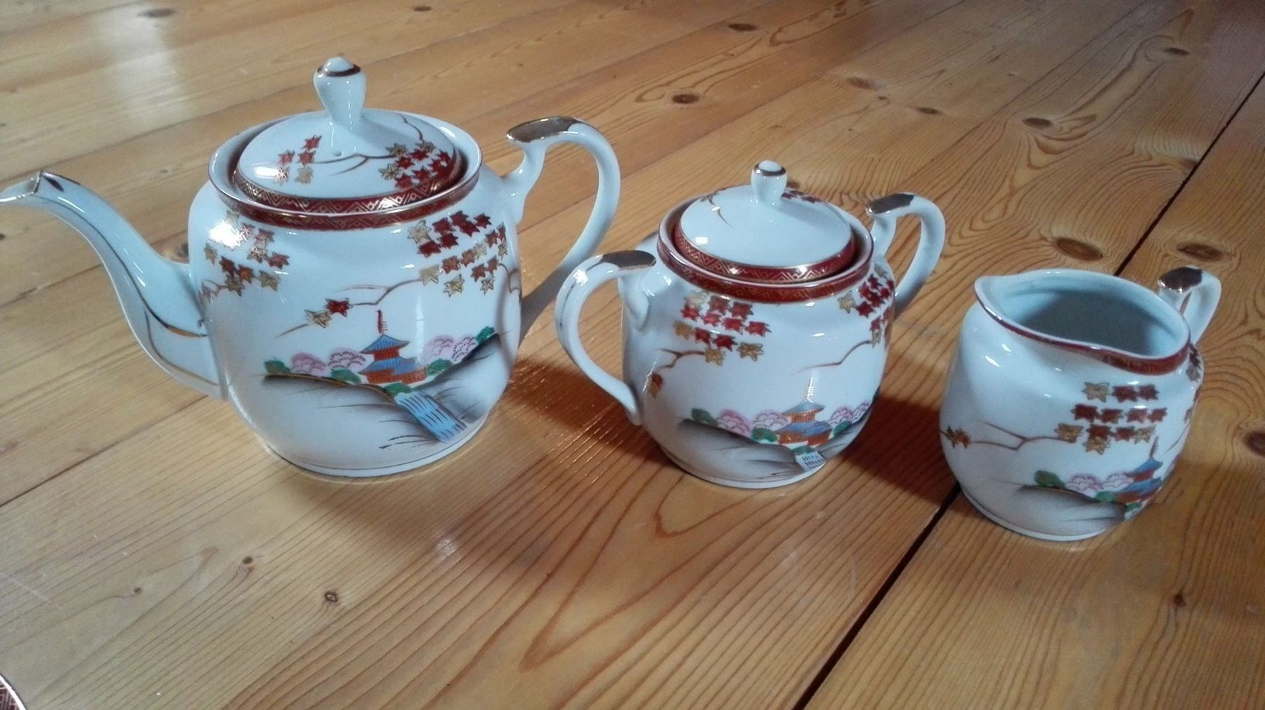 Set di piatti: Japanischer Teeservice 6teilig – Usato da Grub AR venduto da Togapanja 3
