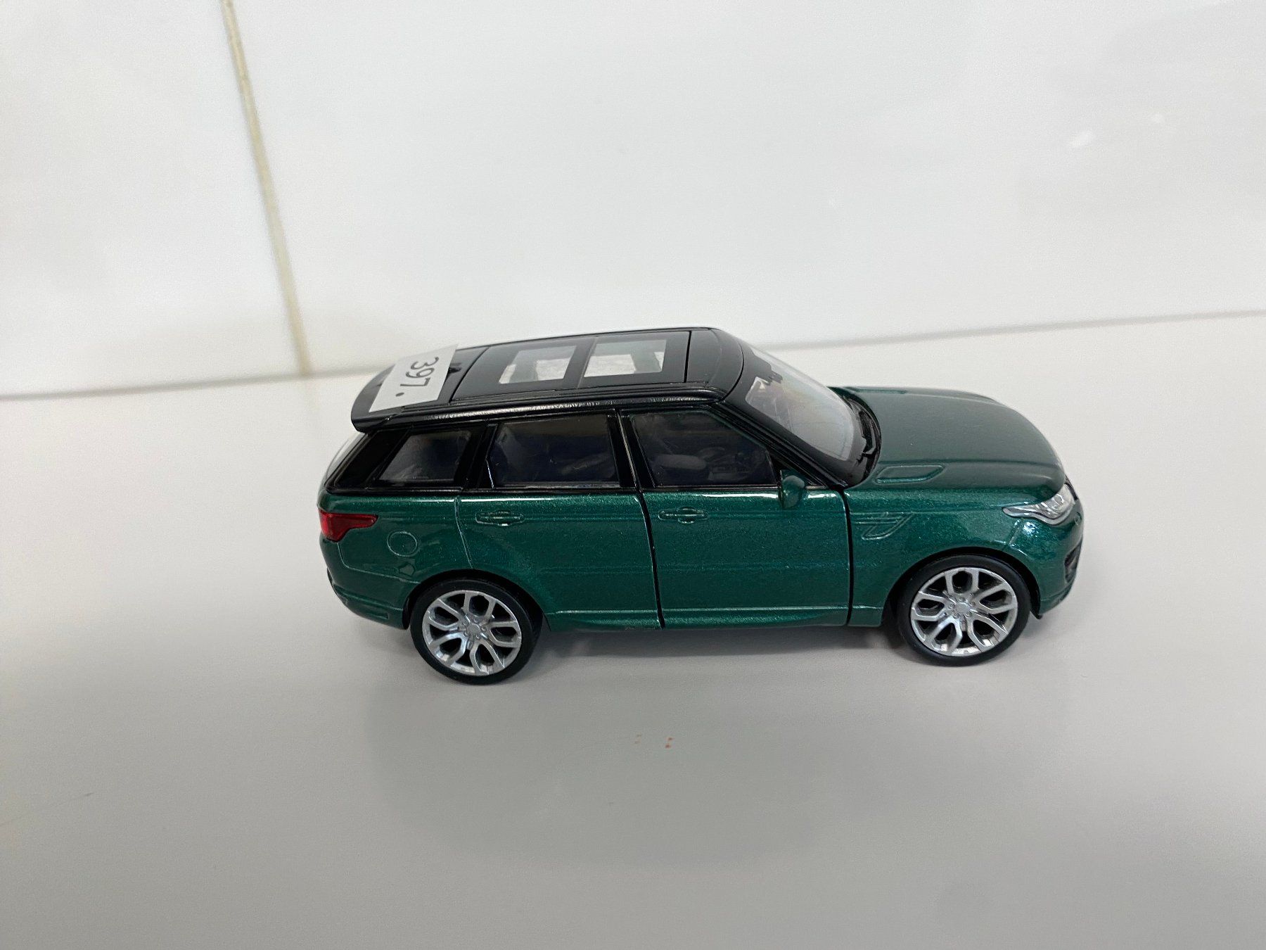 Land Rover Modellini d'auto: Range Rover Sport Welly 1:32 396 – Usato da Stäfa venduto da thebrand 5