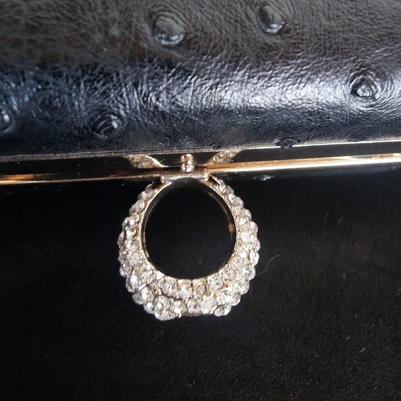 Borse da donna: Elegante Abendtasche / Clutch mit Strass-Ring – Usato da Effretikon venduto da 84CK 6