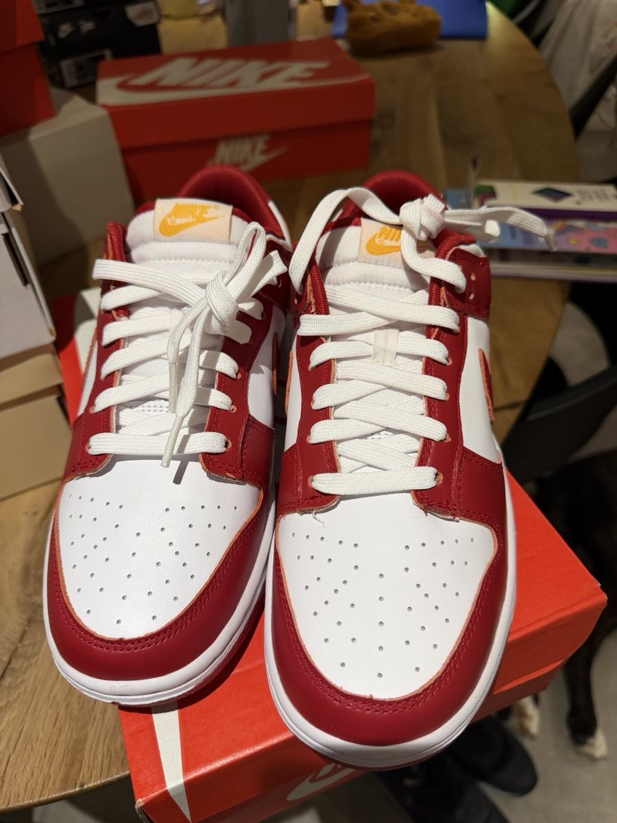 Nike Scarpe da uomo: Nike Dunk Low Rouge Taille 42,5 – Nuovo e nell'imballaggio originale da Villaz-St-Pierre venduto da pepe86