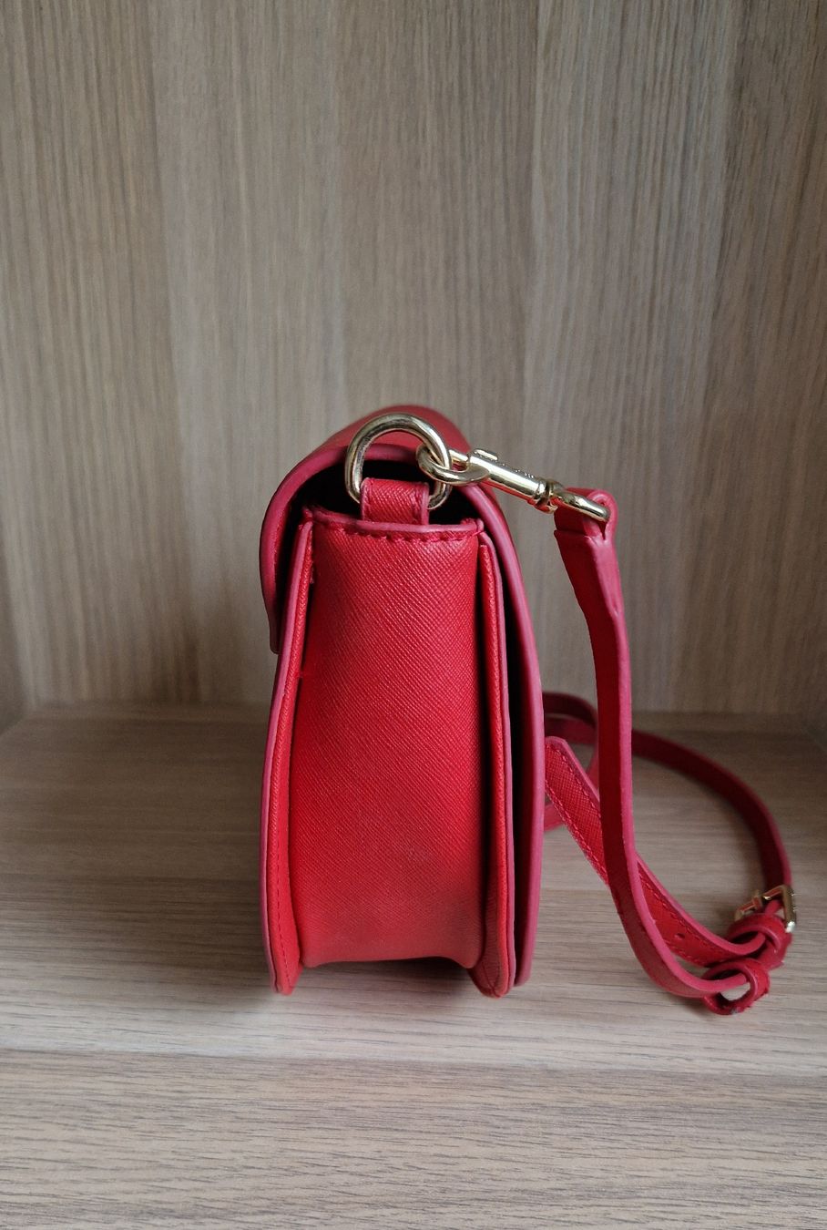 Tommy Hilfiger Taschen für Damen: Tommy Hilfiger Umhängetasche Rot – Gebraucht aus Winterthur von kate_24 5