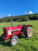 2 Stück Traktoren IHC 844 und Diverse Landmaschinen