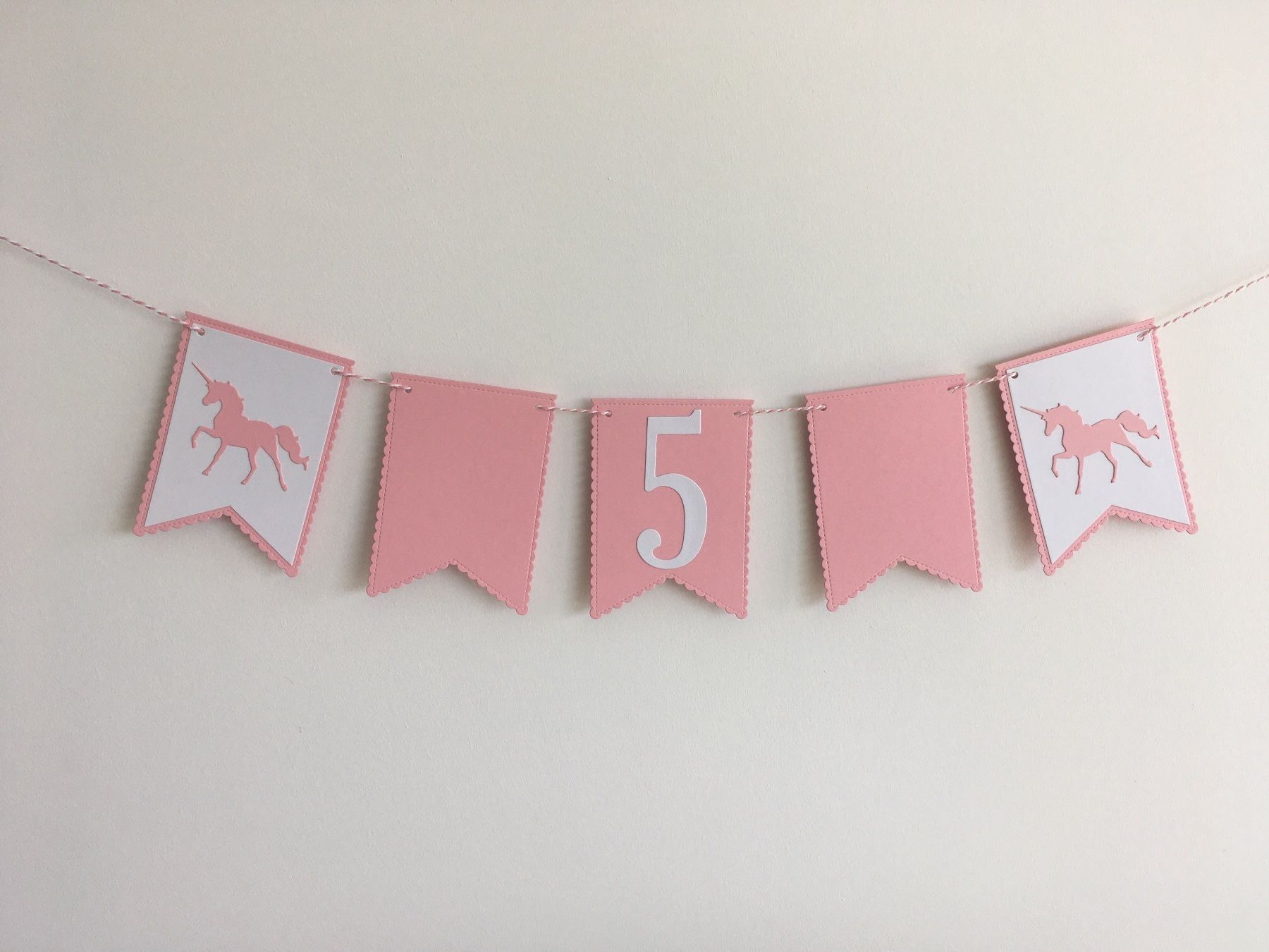 Tutte le decorazioni: Girlande Einhorn rosa individualisierbar – Nuovo e nell'imballaggio originale da Zollikofen venduto da poppala 1