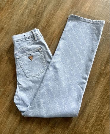 Guess Jeans Gr. 27, hellblau mit Muster, neuwertig!