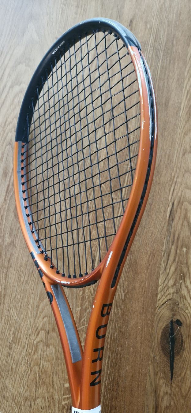 Wilson Racchette: Wilson 100 Burn Tennisschläger – Usato da Bern venduto da phi_8pwz 2