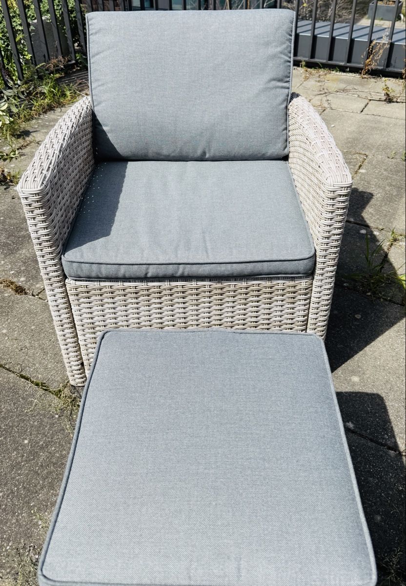Sofas: Lounge Outdoor Nela 2 – D'occasion à Wetzikon ZH par SirKingz 3