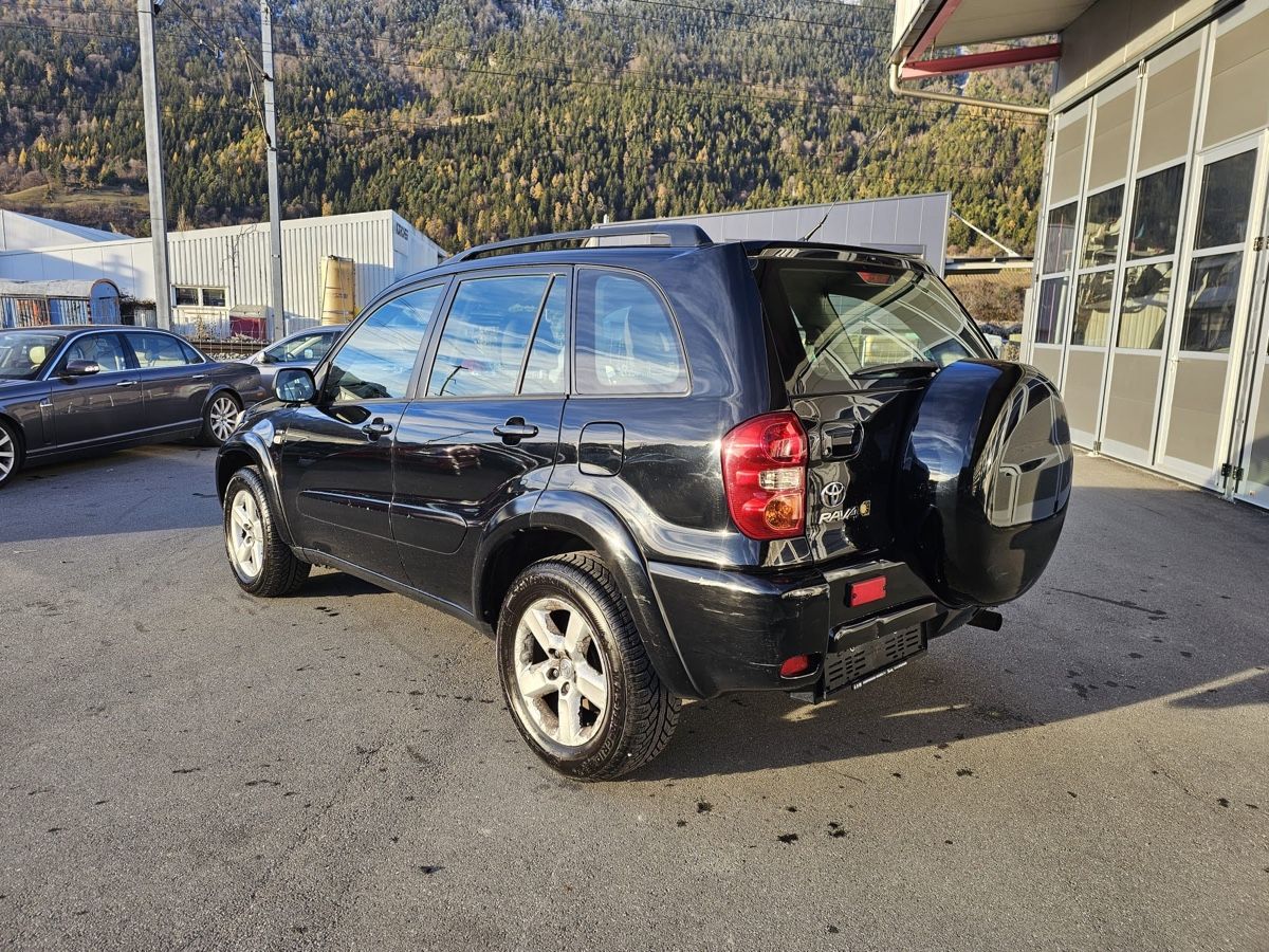 Toyota Automobili: Toyota RAV 4  – Usato da Domat Ems venduto da qen_7mfm 8