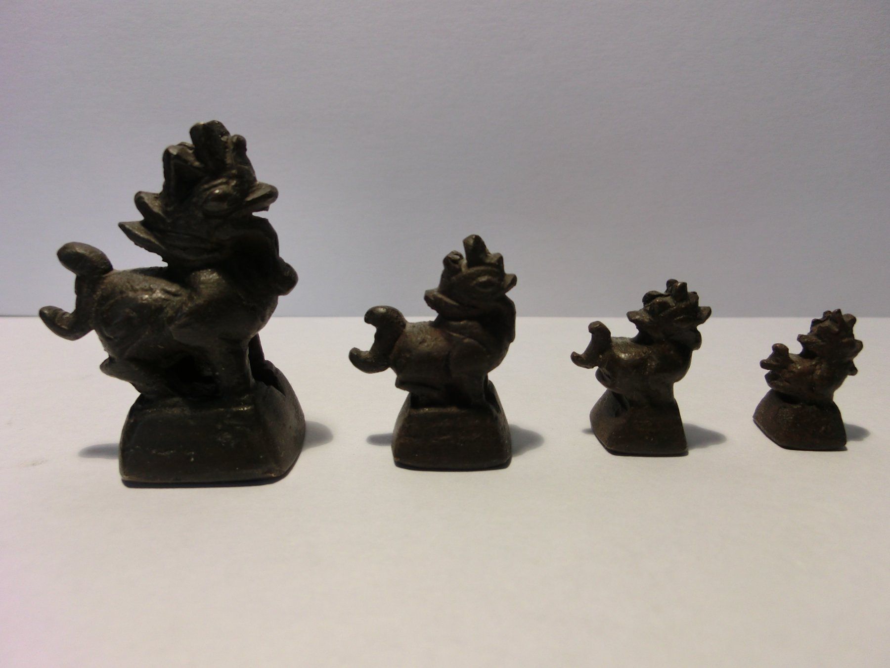 Statuette: 1 SATZ ANTIKE OPIUM - GEWICHTE – Usato da Basel venduto da wyba44