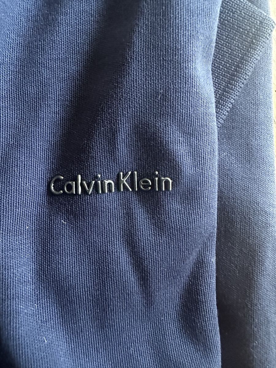 Magliette Polo: Polohemd Calvin Klein dunkelblau Grösse L – Usato da Seuzach venduto da Kingman11 2