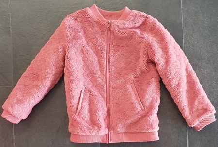 Veste fille C&A, taille 122, chaude pour la mi-saison. Rose