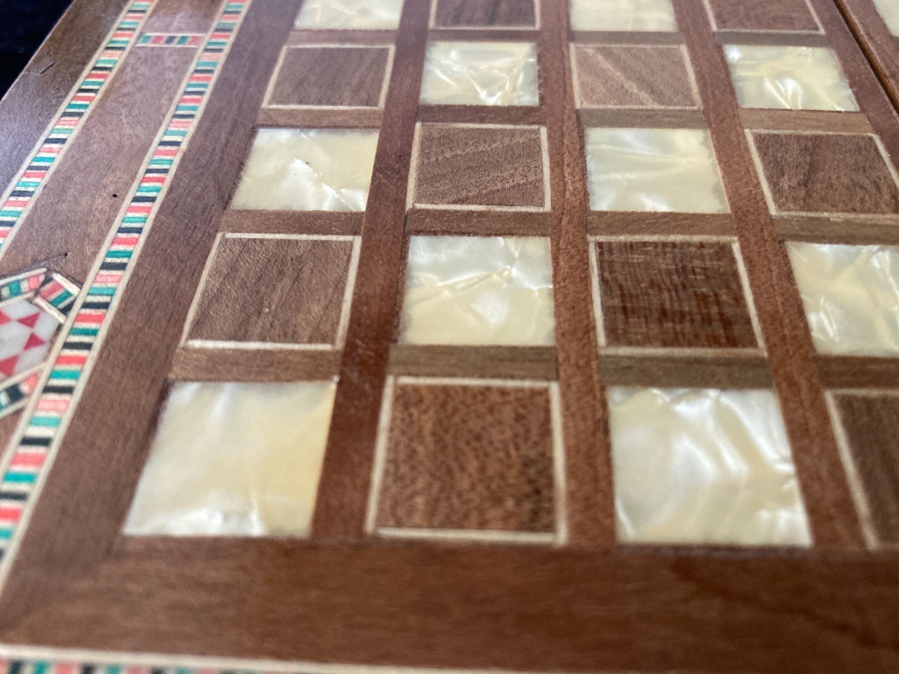 Giochi: Schönes Brettspiel mit Perlmutt – Usato da Zürich venduto da Chaeffeler 2
