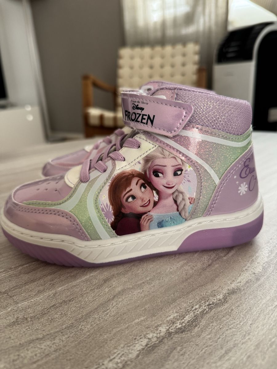 Schuhe für Mädchen: Kinder Turnschuhe Grösse 28 Frozen – Gebraucht aus Galgenen von Vintluxe