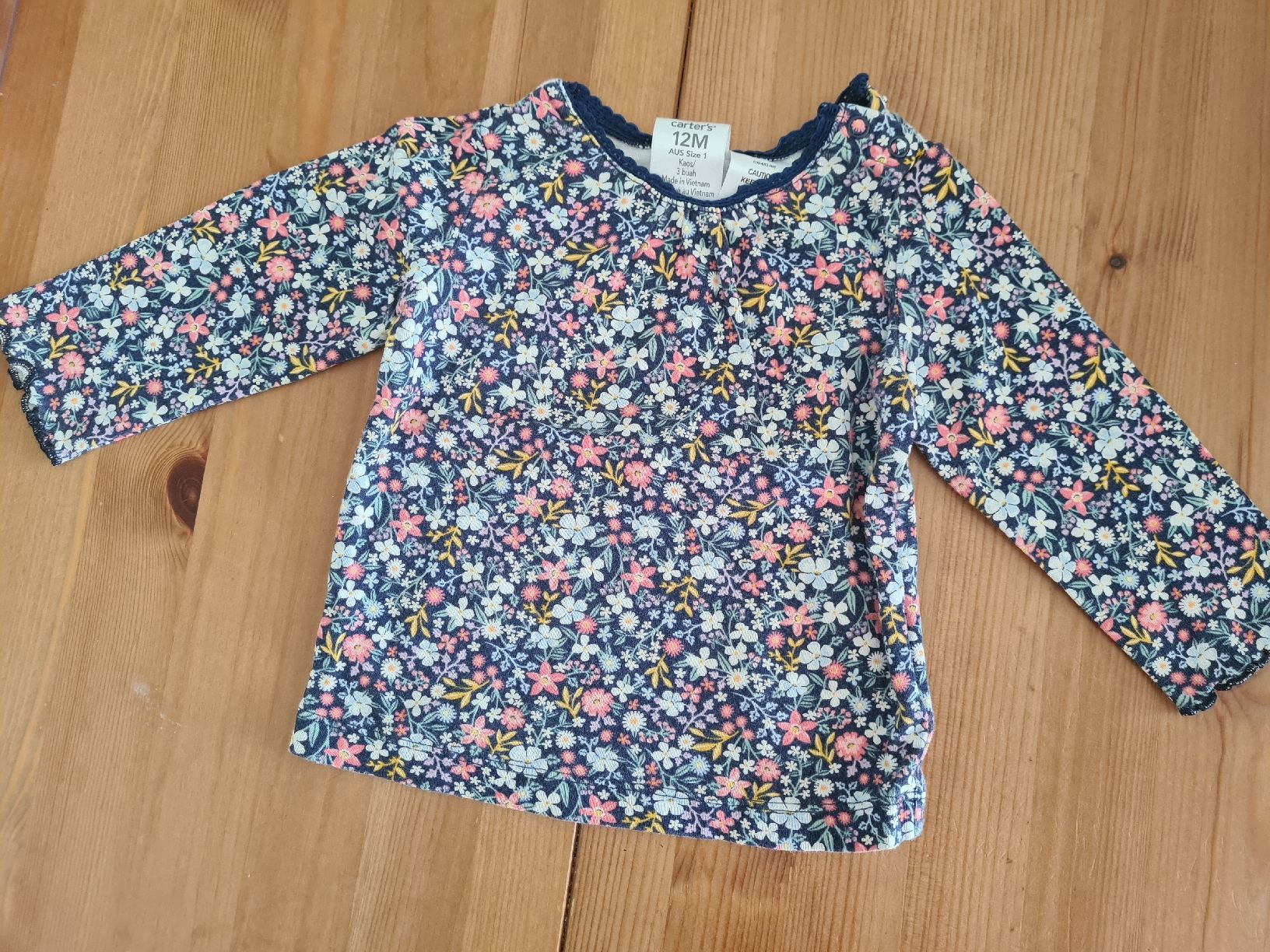Carter's Camicette, T-shirt & Top: Langarmshirt Carter's floral Grösse 12M – Usato da Horw venduto da Mirii91