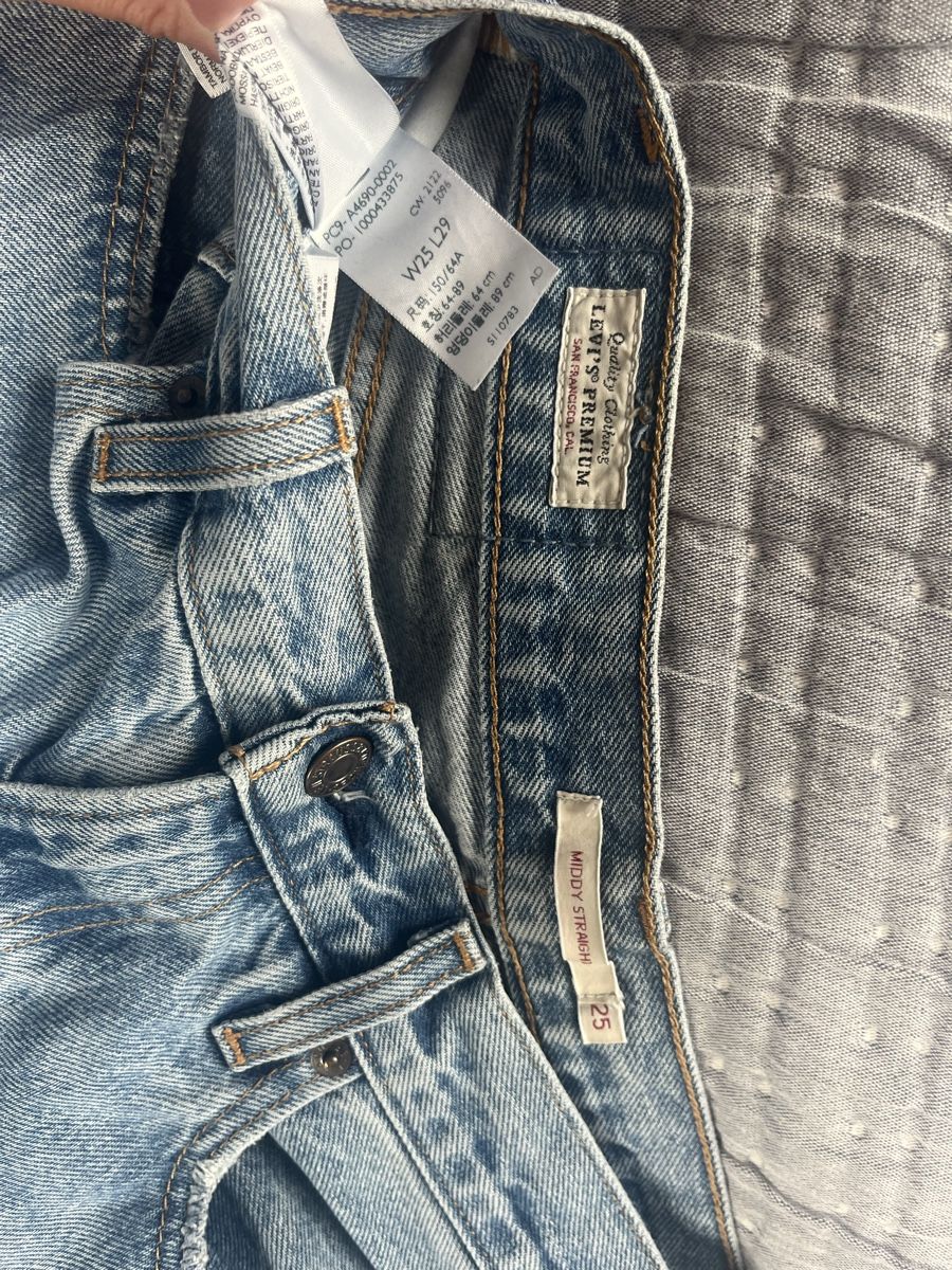 Levi's Jeans: Levi’s jeans Middy straight  – Usato da Zürich venduto da cla_8km7 2