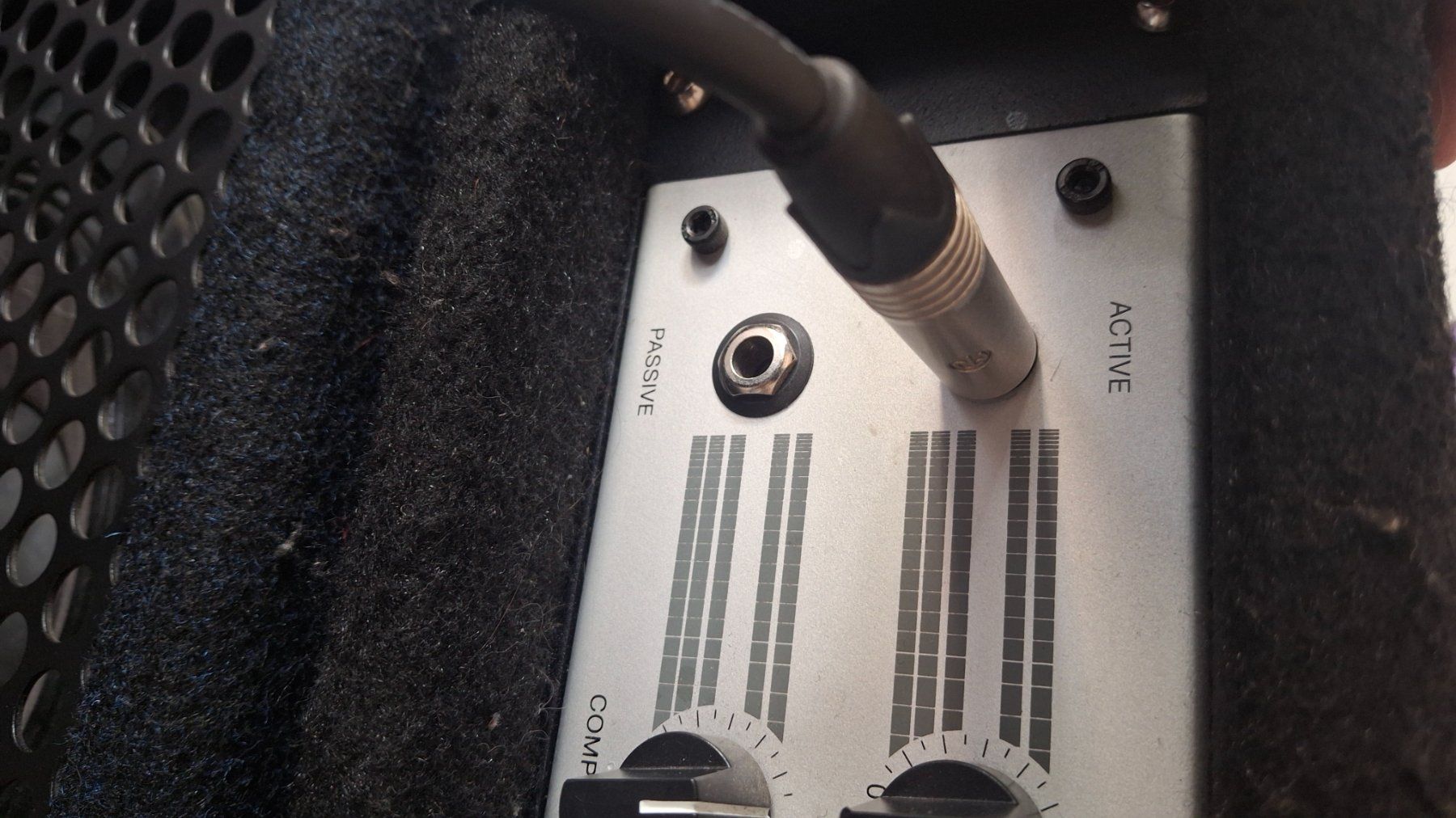 Amplificatori: Warwick Pro Serie cabinet + WA600 head – Usato da Le Locle venduto da Lieven_Hbt 3