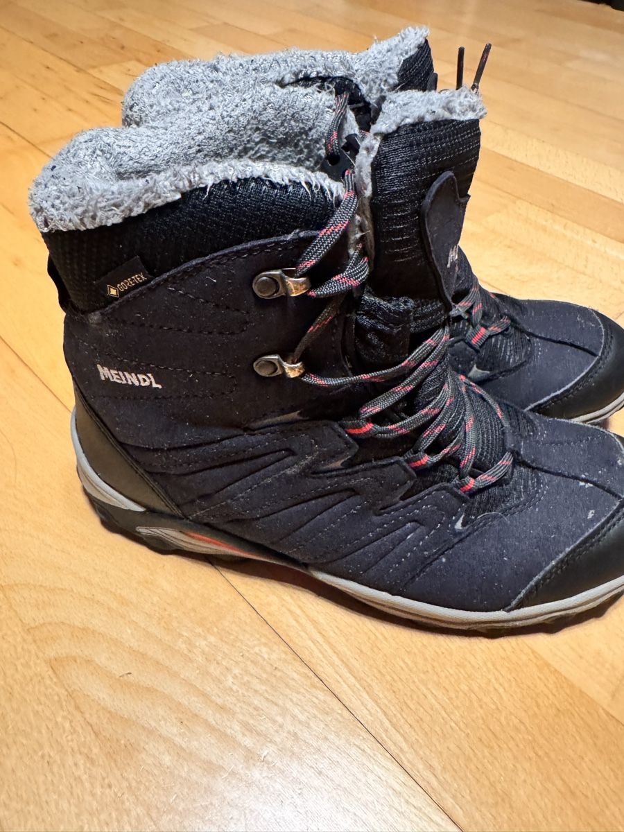 Meindl Scarpe da donna: Meindl Gore-Tex Winter Boots, Size 37 - 1CHF – Usato da Zürich venduto da Tralalaln