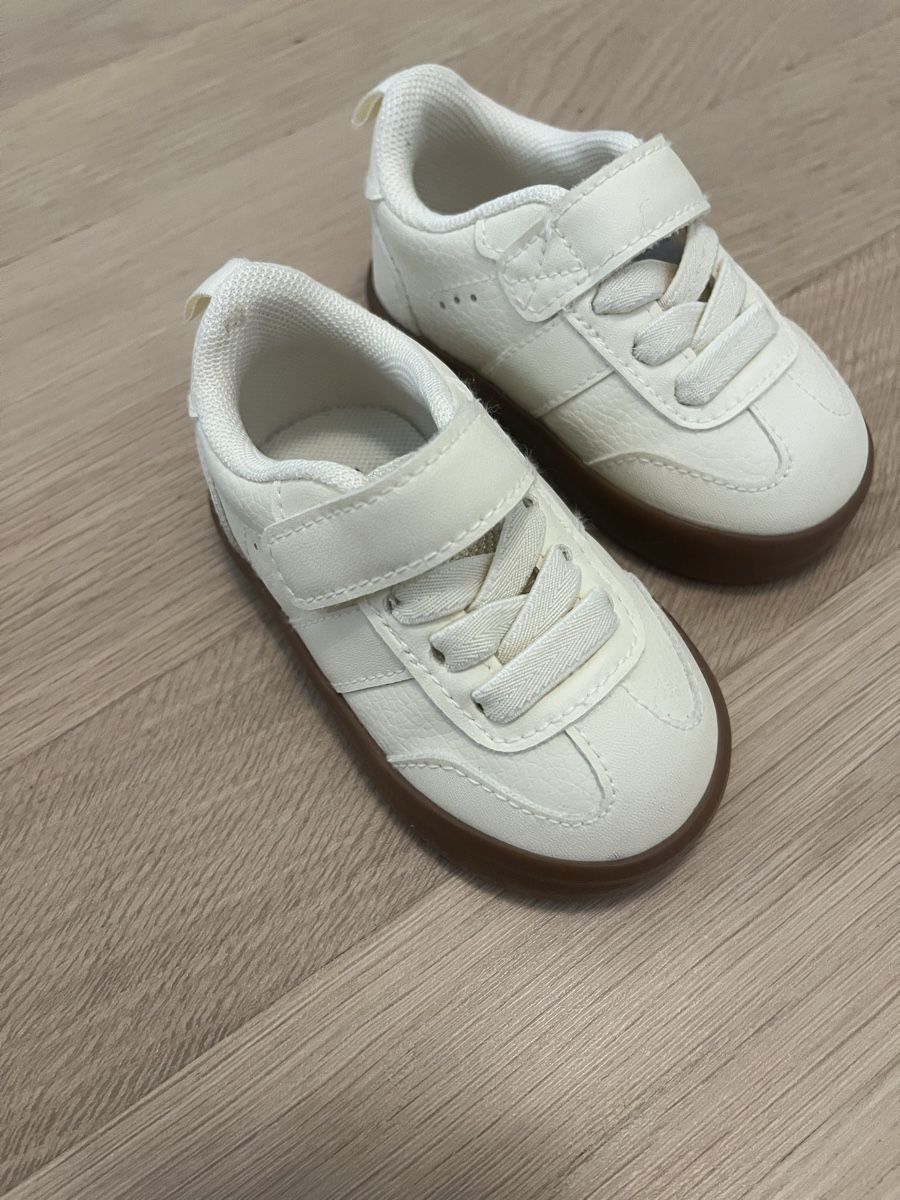Scarpe per ragazzi: Sneaker Kinder •NEU• Gr. 18/19 – Nuovo (secondo la descrizione) da Wallisellen venduto da Romina83 4