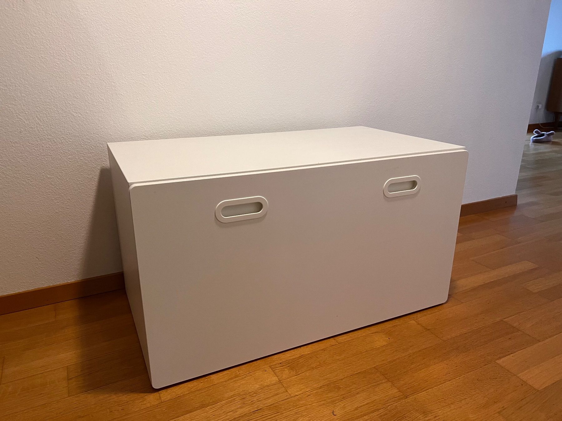 Ikea Tische: Ikea Smastad Tisch mit Schublade – Gebraucht aus Luzern von  2