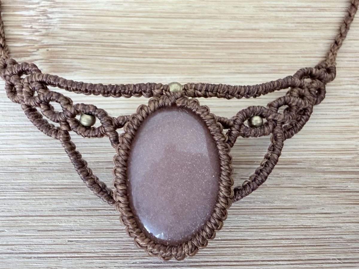 Ketten: Collier macramé pierre de l rose neuf  – Neu (gemäss Beschreibung) aus Courgevaux von auxtrouvailles
