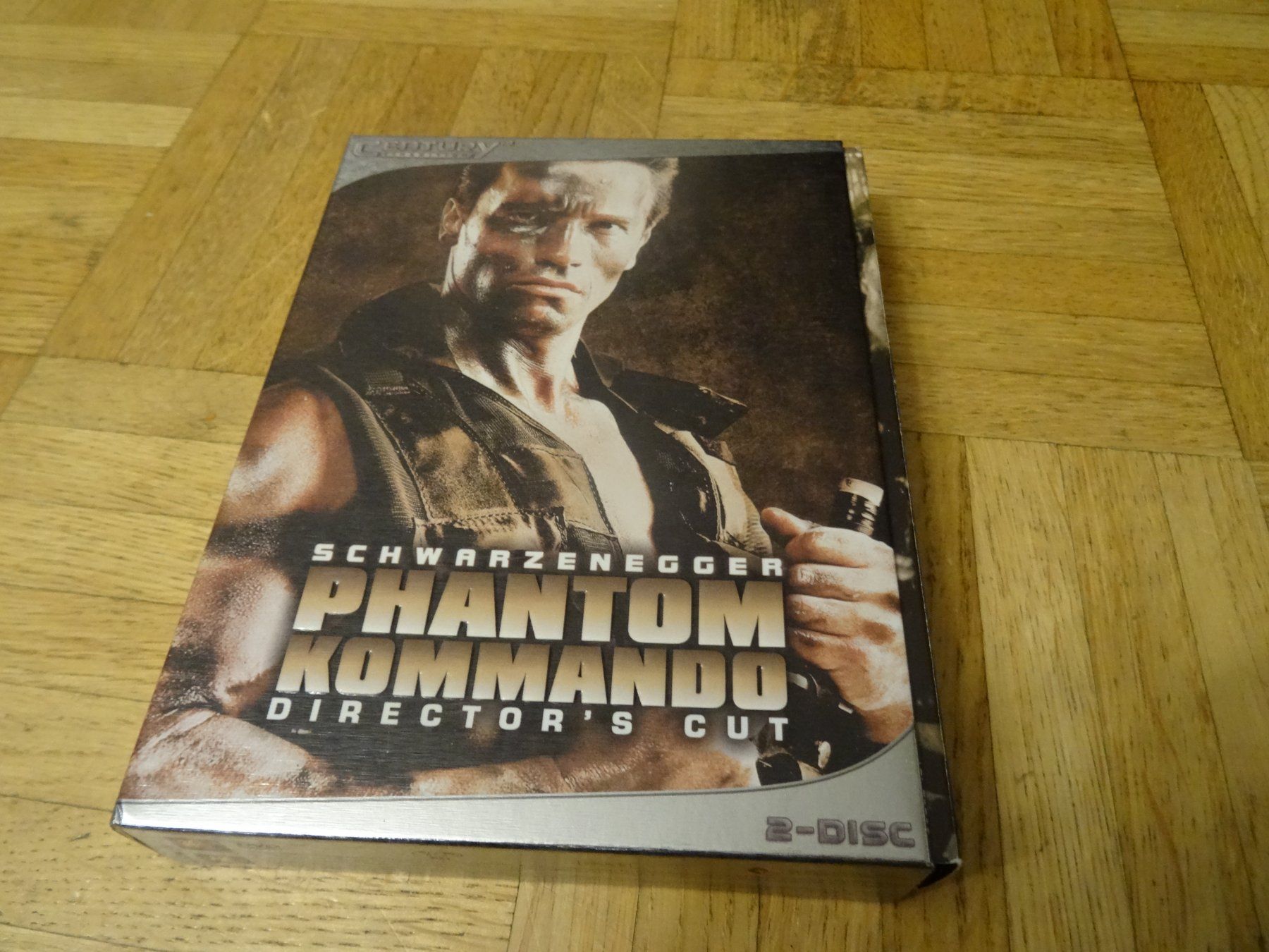 Tutti i DVDs: Schwarzenegger Phantom Kommando Diector's Cut DVD – Usato da Olten venduto da Disc-Verkauf