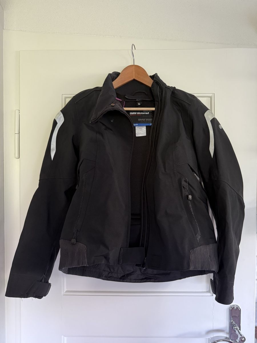 BMW Giacche: BMW Motorradjacke TourShell Damen Gr. 40 – Usato da Hinwil venduto da Annikalsa
