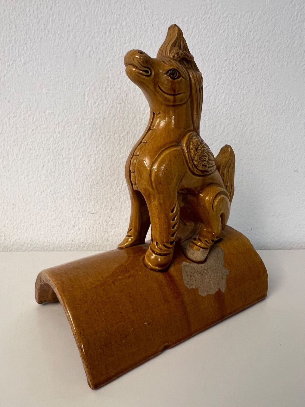 Sculture & Statue: Dachreiter Himmlisches Pferd China Ming-Stil Keramik – Usato da Zürich venduto da Arche_Brockenhaus 1