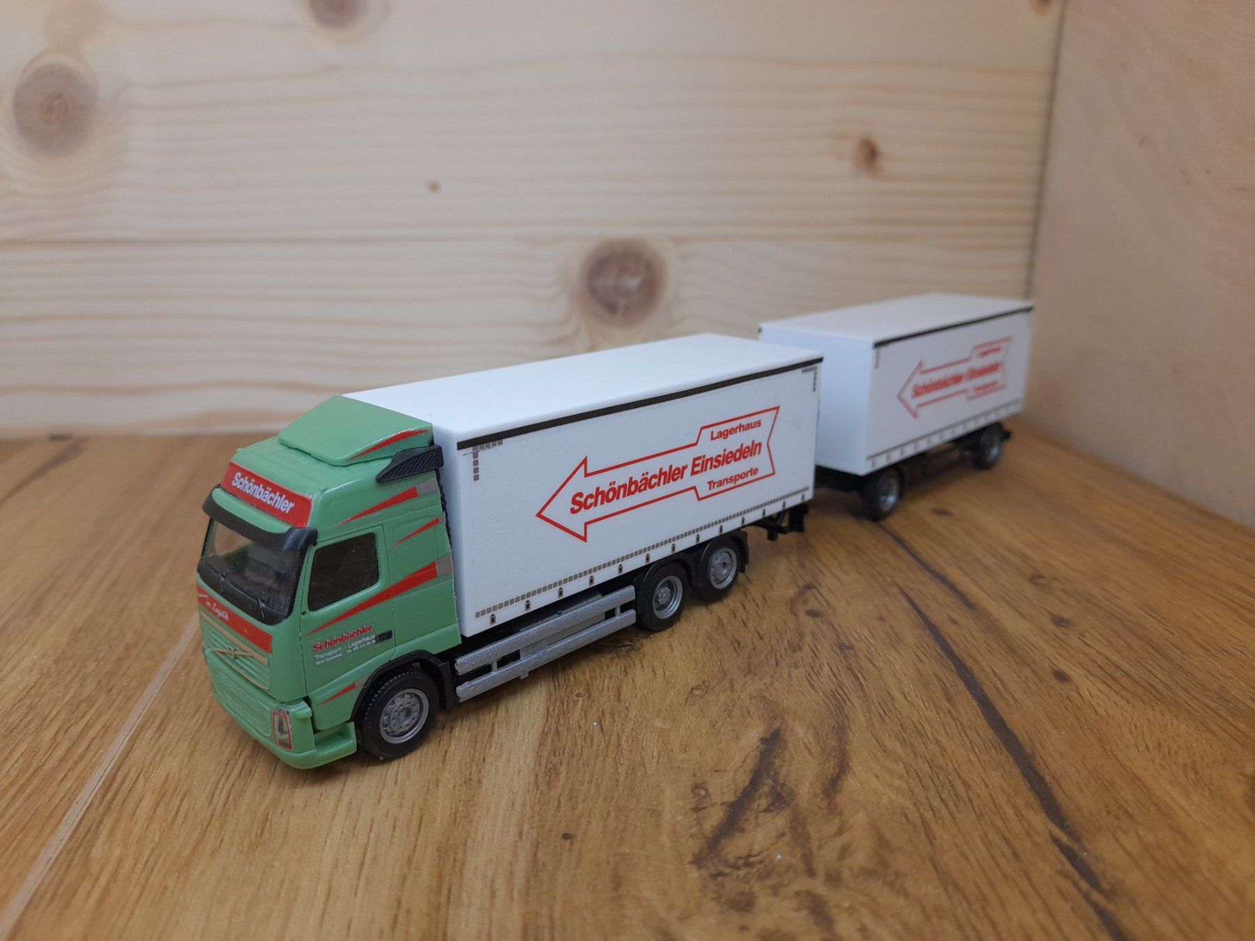 Herpa Modellini d'auto: VOLVO FH AZ Schönbächler Einsiedeln – Nuovo (secondo la descrizione) da Reiden venduto da vscp5 1