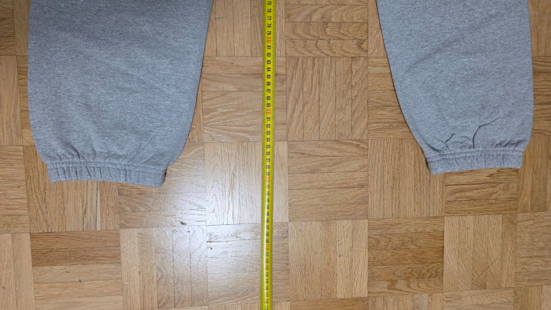 Supreme Pantalons: Supreme Multicolor Classic Logo Jogging Gris L DSWT – Neuf (Voir description) à Cologny par Maxime1223 1