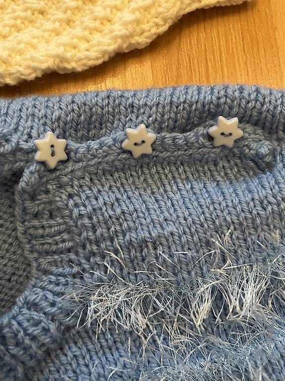 Pulls et sweat-shirts: Wollpullis ca 110/116 – D'occasion à Erlinsbach SO par SmilingTiki 2