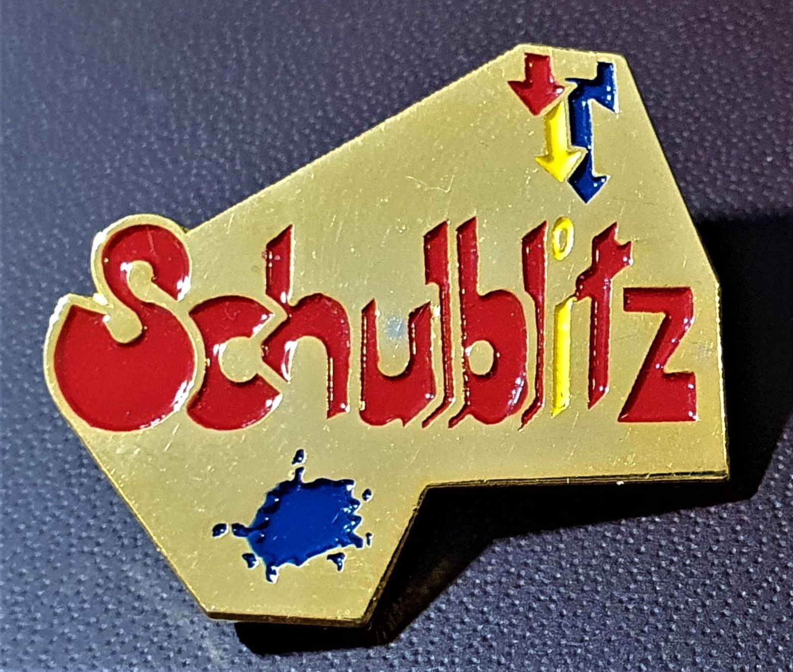 Placchette & Badge: Q856 - Pin Schulblitz  /  Nr. 203 – Usato da Reinach BL venduto da Boston-Verkauf