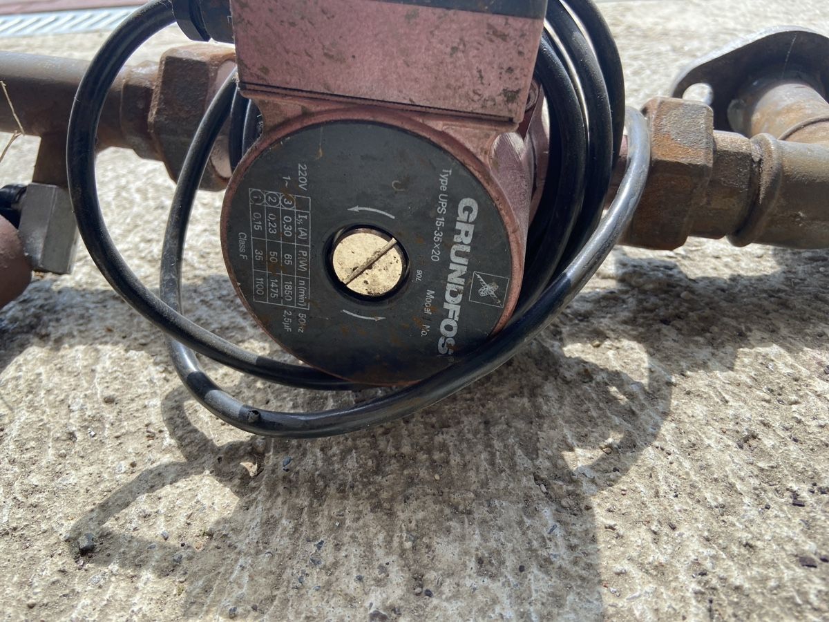 Radiatori: Accessoires pour chaudière  – Usato da Epauvillers venduto da Crap2 5