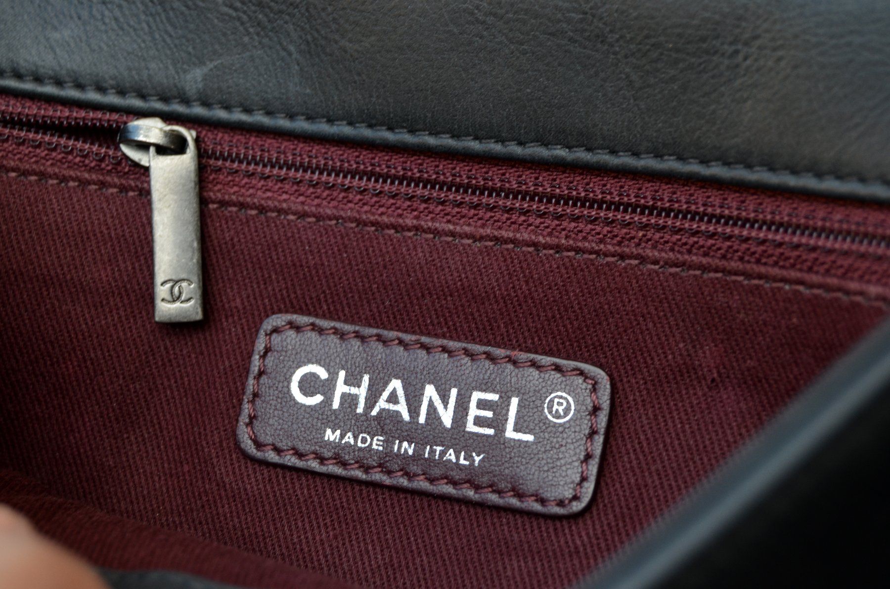Chanel Taschen für Damen: Chanel Chic FlapTasche / sac – Gebraucht aus Collonges von Auganien 7