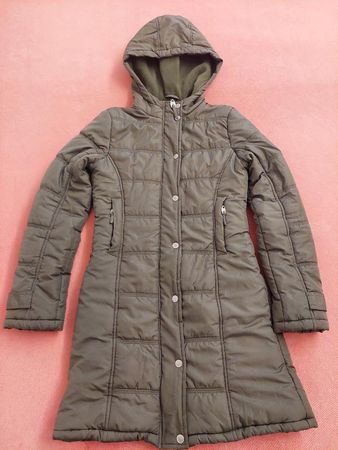 Warmer Wintermantel Gr. XS mit Kapuze gefüttert