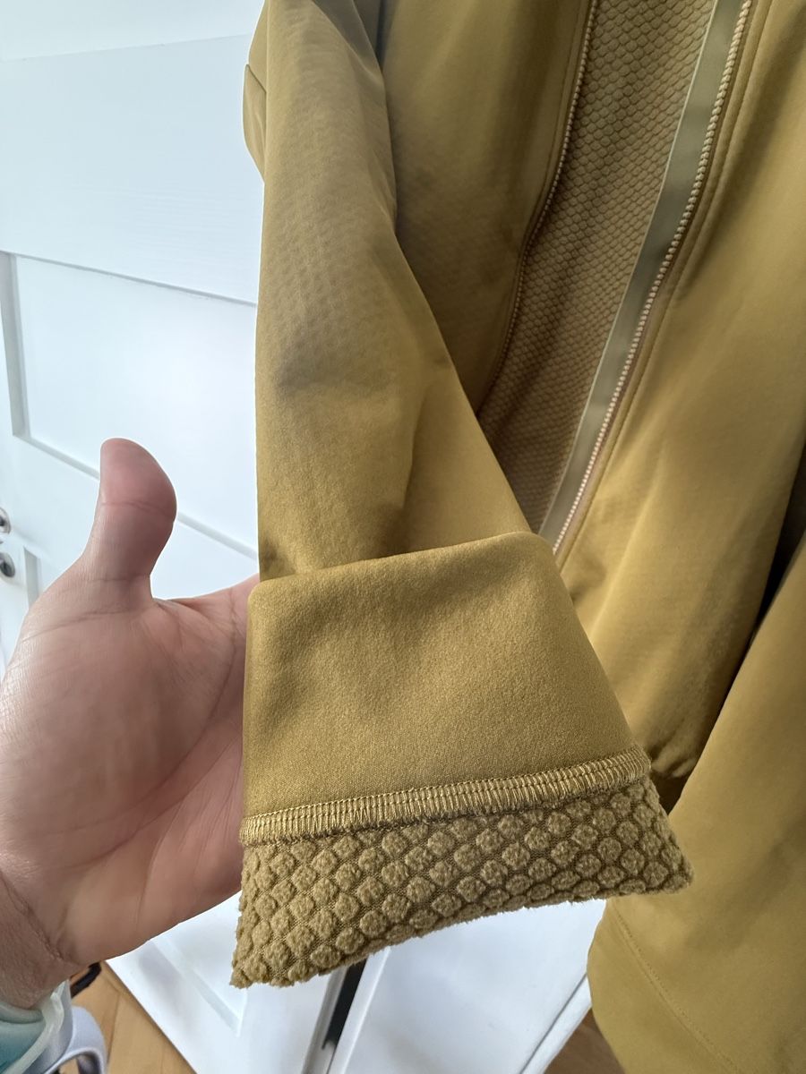 Pas Normal Studios Giacche: Velojacke Pas Normal Studios Essential Senf Grösse M – Usato da Zürich venduto da cecamobe01 4