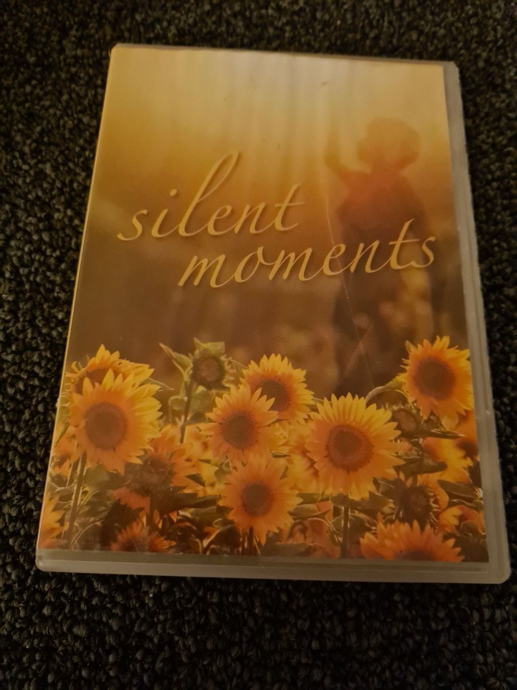 Tutti i DVDs: SILENT MOMENTS(7528) – Usato da Ruswil venduto da Ruck.Zuck.