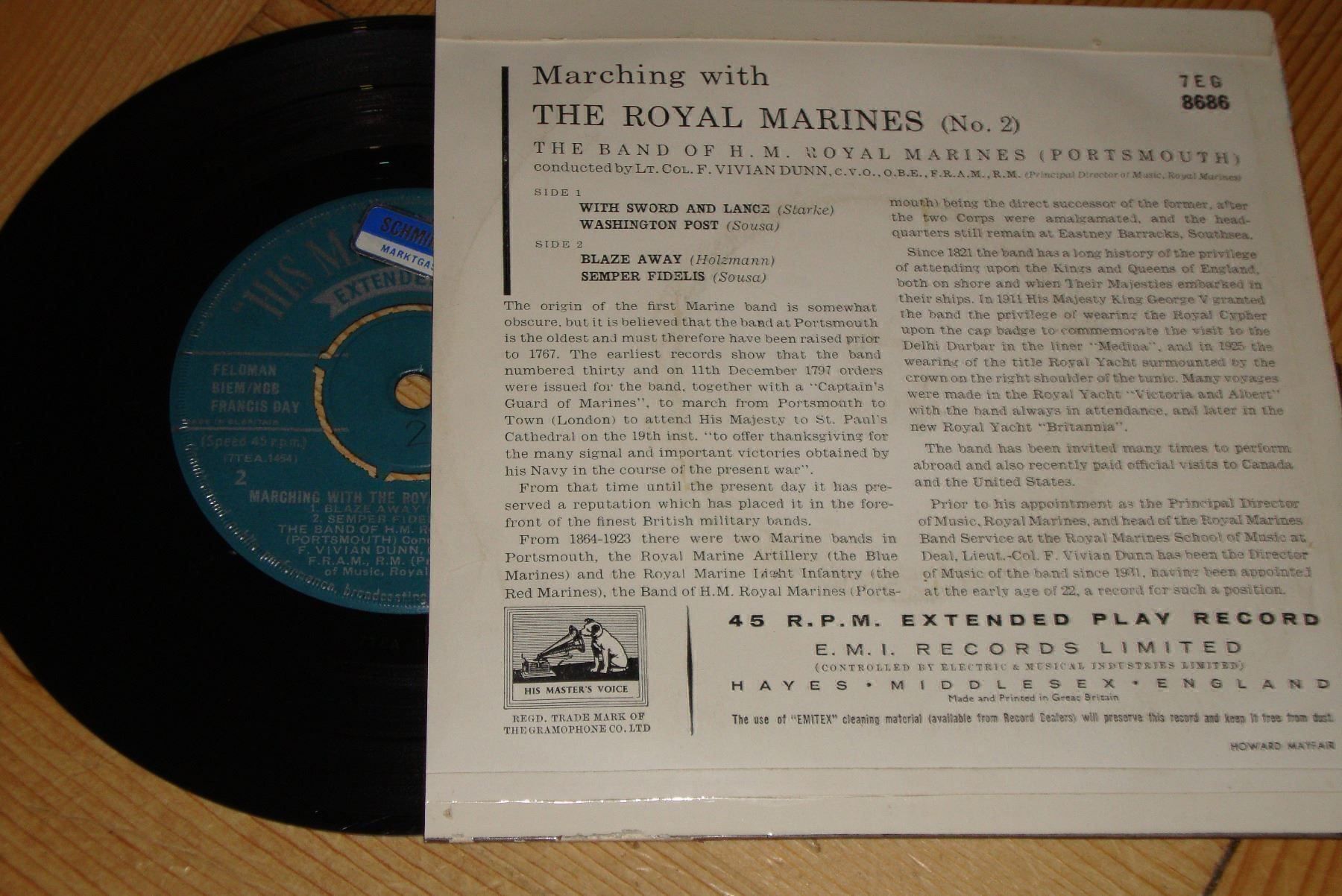 Schallplatten: Marching with the H.M. ROYAL MARINES – Gebraucht aus Bern von Uli_10_11 1