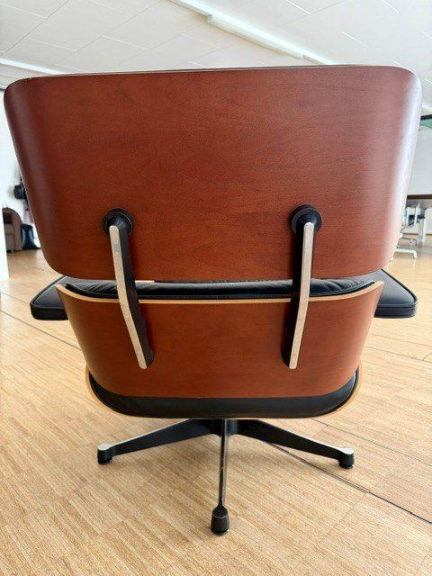 Eames Poltrone: Vitra Eames Lounge Chair & Ottomann (original) – Usato da Meilen venduto da lucy1230 2
