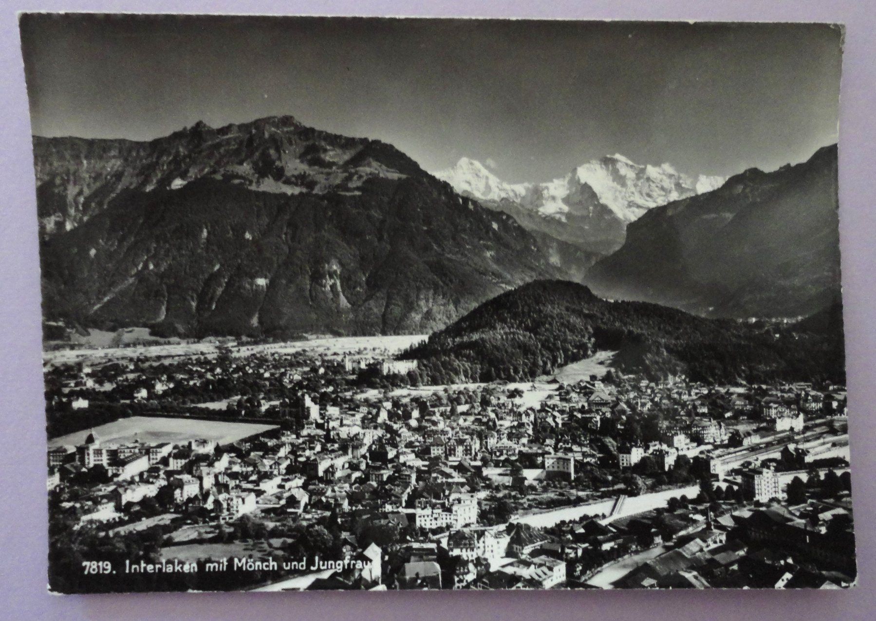 Ansichtskarten: Interlaken mit Mönch und Jungfrau – Defekt aus Fétigny von Billy2miny