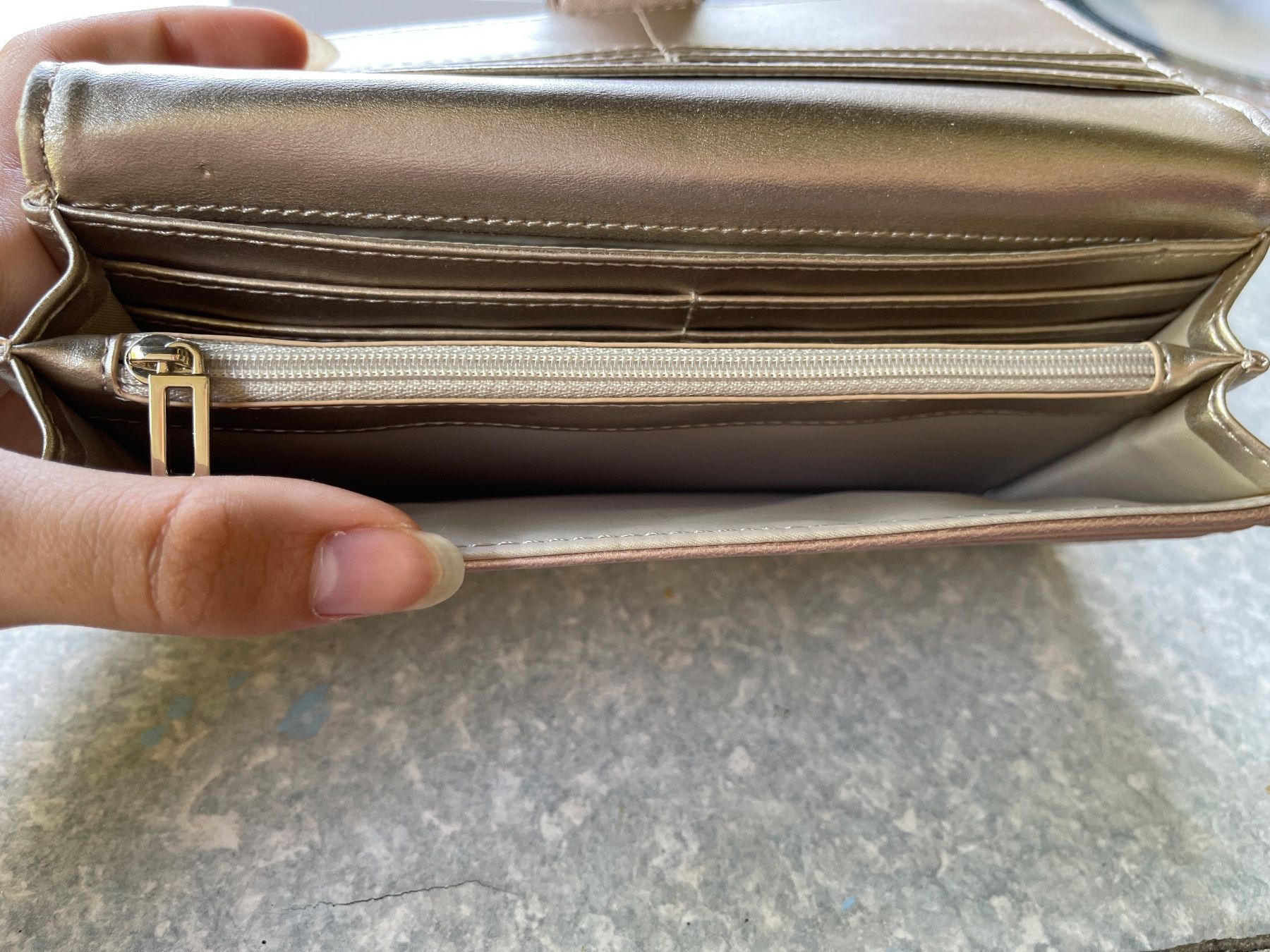 Guess Portamonete: Guess grosses Portemonnaie – Usato da Schönenwerd venduto da d.chiara 8