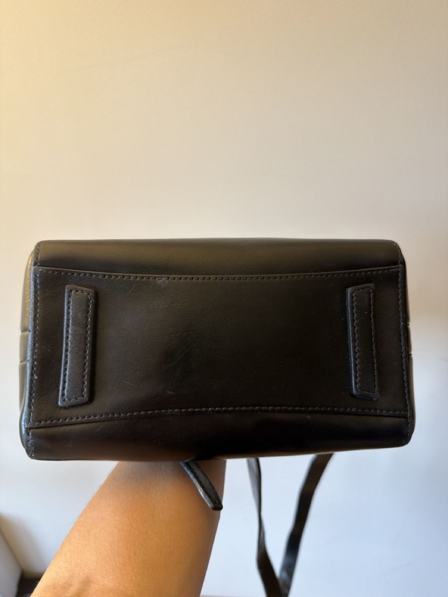 Givenchy Borse da donna: Givenchy Antigona Handbag Medium Black – Usato da Hausen AG venduto da nik_9sg2 8