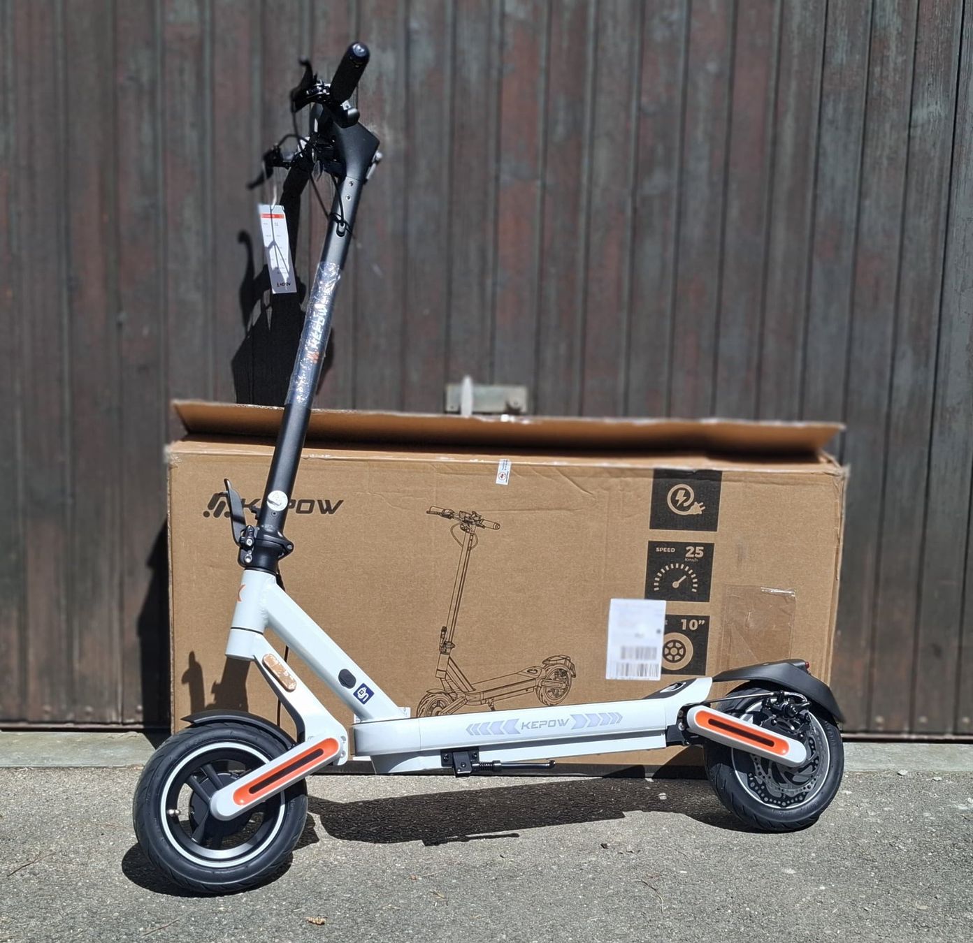 NEU E-Trotti, E-Scooter für Alltag mit Federung, 40kmh (Neu und ...