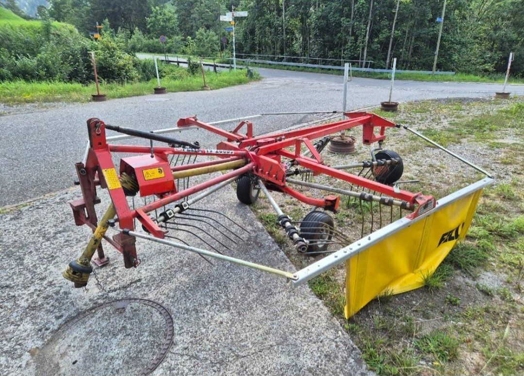Fauchage: Frontschschwader Kreiselschwader – D'occasion à Steg im Tösstal par Mate1291 1