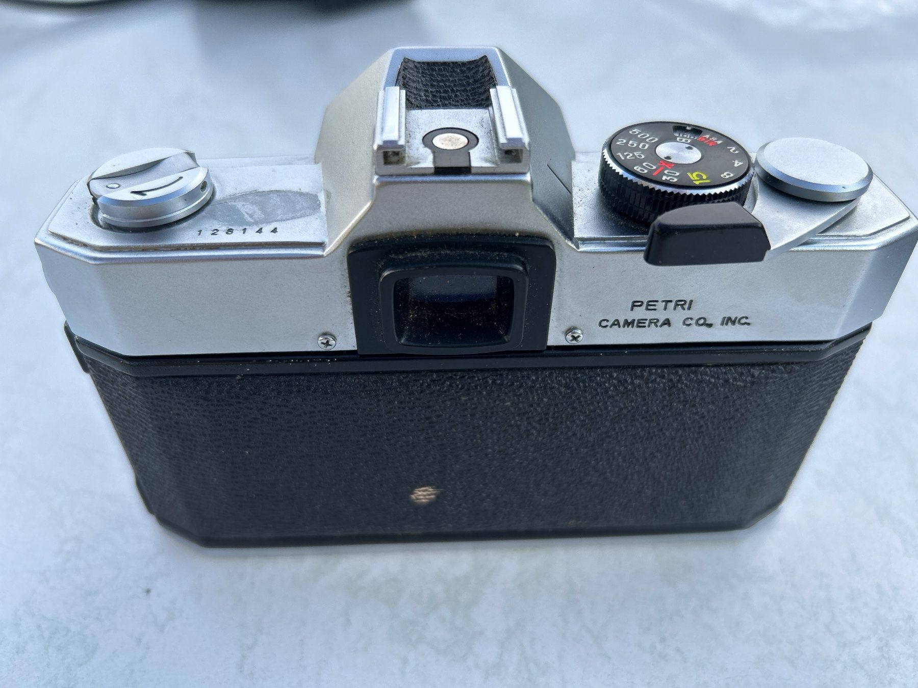 Fotocamera: Fotokamera Petri FTE mit 2 Objekten – Usato da Villnachern venduto da RicardoMary 3